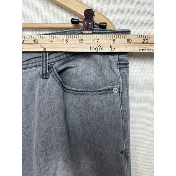 Jordache Bootcut Women’s Gray Wash Stretch Embellished Pocket Jeans Size 16 - Picture 7 of 16